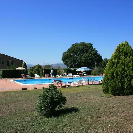 Apartment Chianacce Sleeps 4 Pool