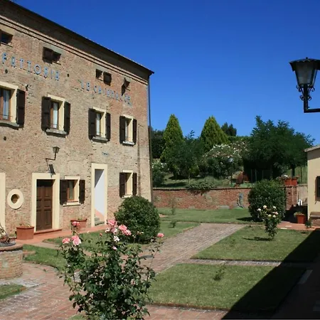 Chianacce Sleeps 4 Pool Apartment *