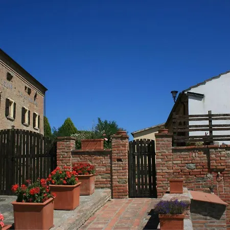 Chianacce Sleeps 4 Pool *
