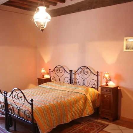 Chianacce Sleeps 4 Pool Apartment Cortona